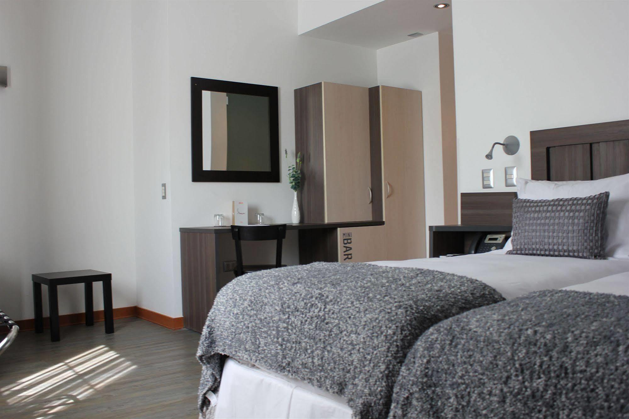 Hotel Boutique Su Merced Сантьяго Екстер'єр фото